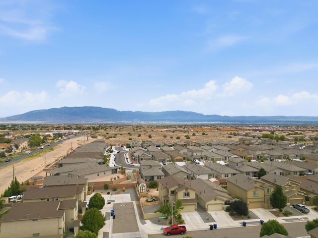 6923 Silver Moon Road NW, Albuquerque, NM 87114