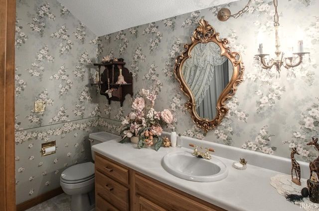 609 Bittersweet Lane, Ossian, IN 46777