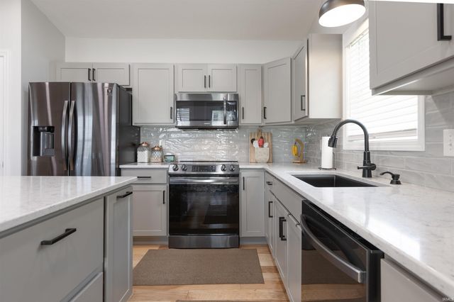7126 W Prominence Pointe, Bloomington, IN 47404