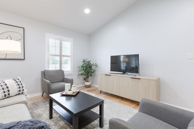 7126 W Prominence Pointe, Bloomington, IN 47404