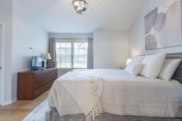7126 W Prominence Pointe, Bloomington, IN 47404