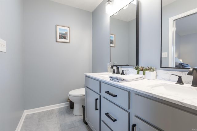 7126 W Prominence Pointe, Bloomington, IN 47404