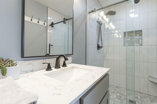 7126 W Prominence Pointe, Bloomington, IN 47404