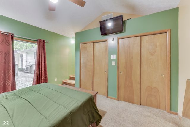 5621 W Smokey Row Road W, Greenwood, IN 46143