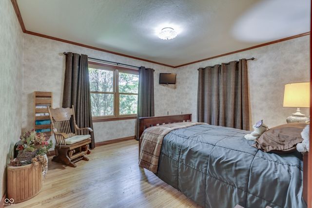 5621 W Smokey Row Road W, Greenwood, IN 46143
