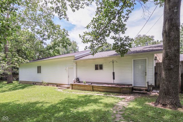 5621 W Smokey Row Road W, Greenwood, IN 46143