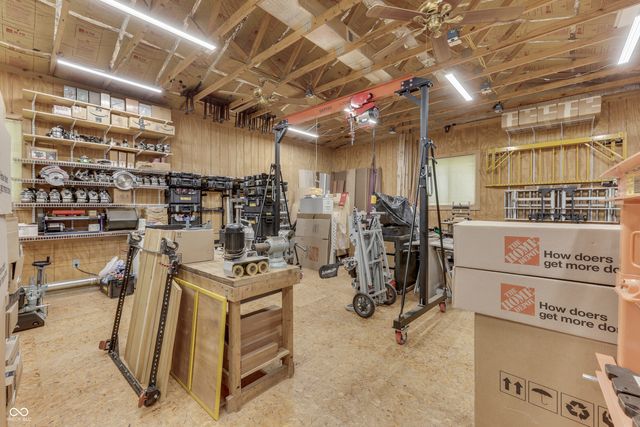5621 W Smokey Row Road W, Greenwood, IN 46143