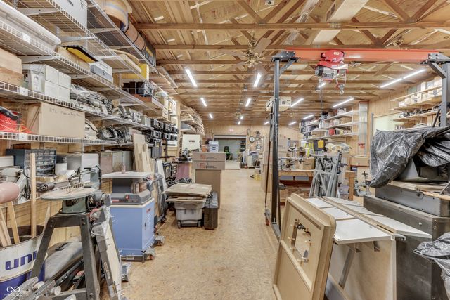 5621 W Smokey Row Road W, Greenwood, IN 46143