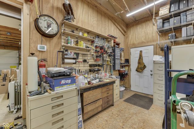 5621 W Smokey Row Road W, Greenwood, IN 46143