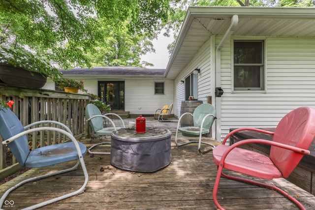 5621 W Smokey Row Road W, Greenwood, IN 46143