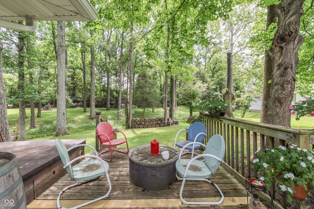 5621 W Smokey Row Road W, Greenwood, IN 46143