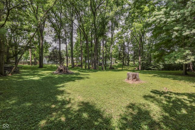 5621 W Smokey Row Road W, Greenwood, IN 46143