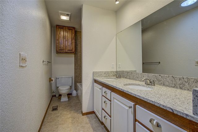 14300 Whippoorwill Vista, Choctaw, OK 73020