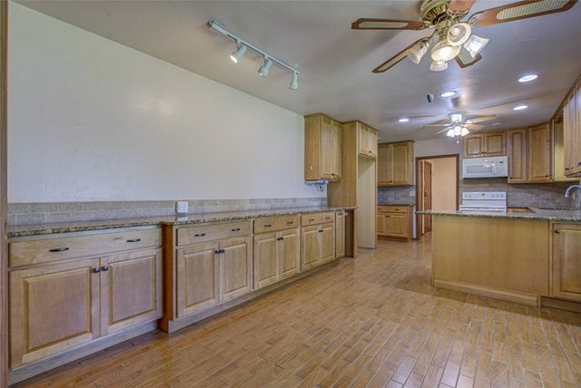 14300 Whippoorwill Vista, Choctaw, OK 73020