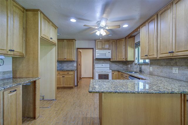 14300 Whippoorwill Vista, Choctaw, OK 73020