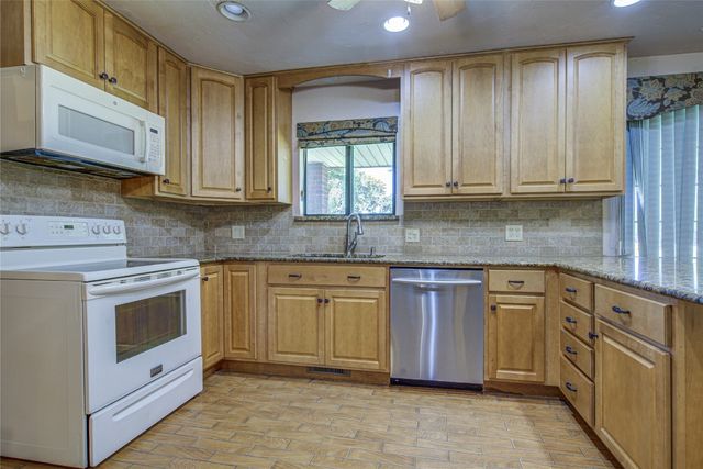 14300 Whippoorwill Vista, Choctaw, OK 73020