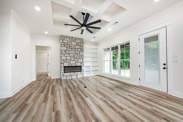 38 Libra Lane, Ward, AR 72176