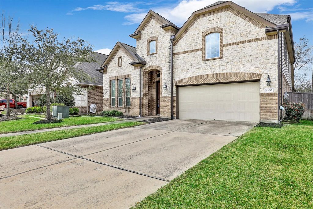 22015 Rustling Springs Drive, Spring, TX 77389