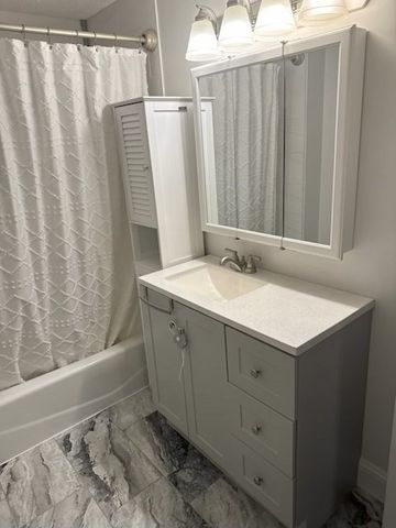 18 Burroughs Road, North Reading, MA 01864