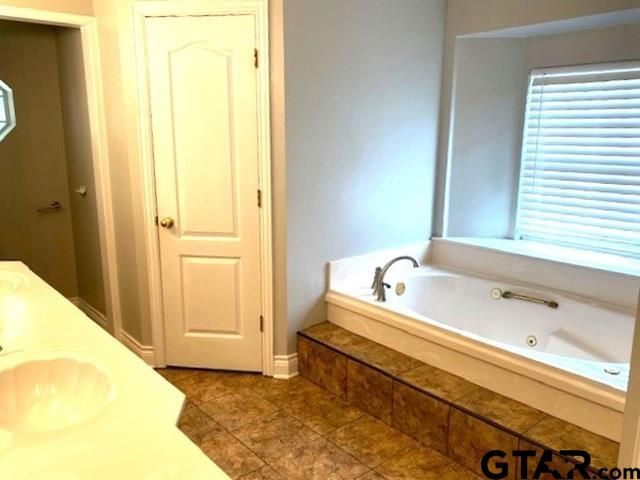 11466 St Hwy 31 E, Murchison, TX 75778