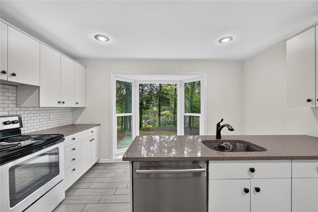 Image 23 of property listing at 3268 N Druid Hills Road, Decatur, GA 30033