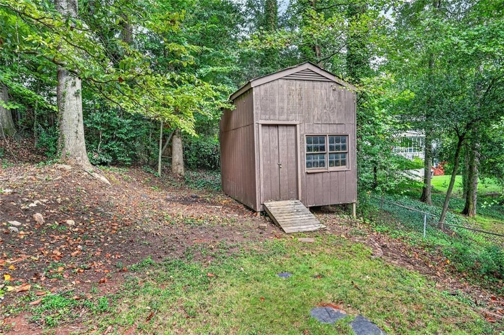 Image 40 of property listing at 3268 N Druid Hills Road, Decatur, GA 30033