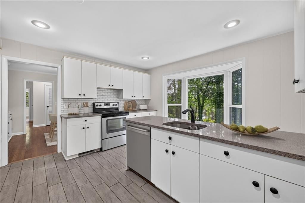 Image 6 of property listing at 3268 N Druid Hills Road, Decatur, GA 30033