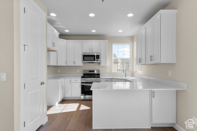8904 S VEILED PEAK RD, West Jordan, UT 84081