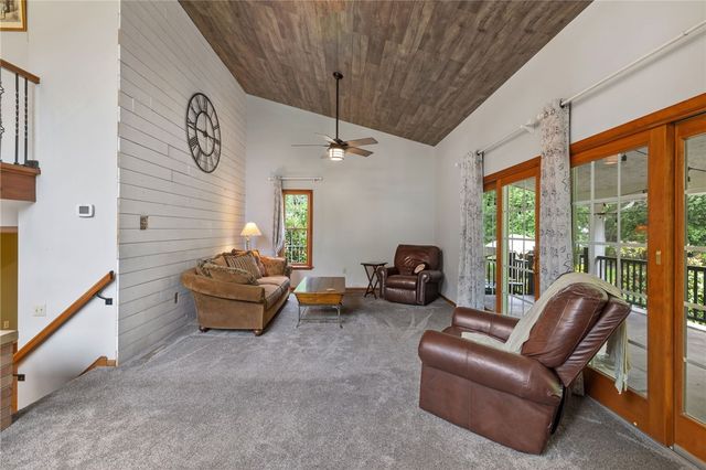 9610 Fox Rd, Mccandless, PA 15237