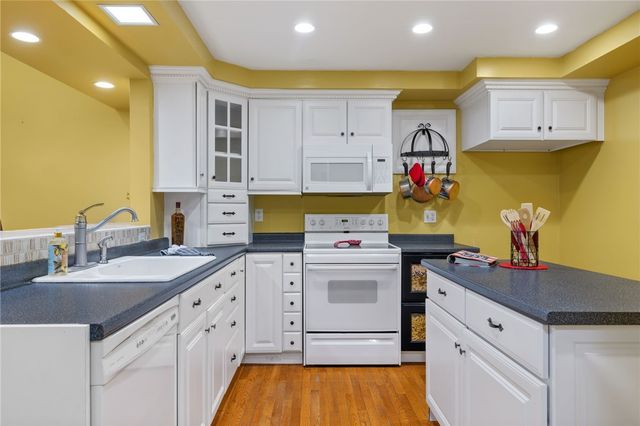 9610 Fox Rd, Mccandless, PA 15237