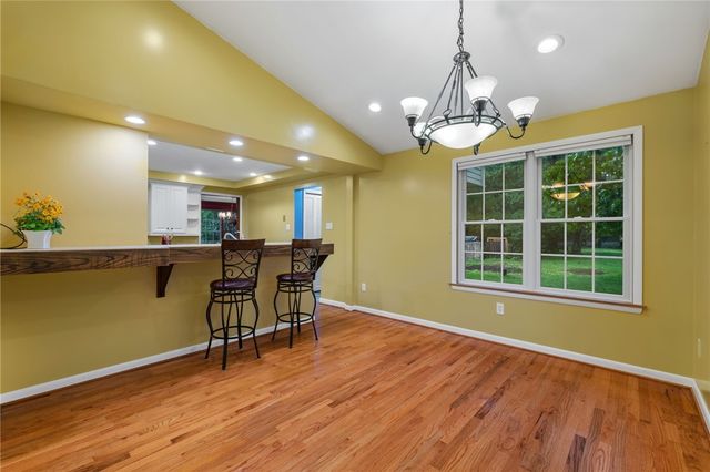 9610 Fox Rd, Mccandless, PA 15237