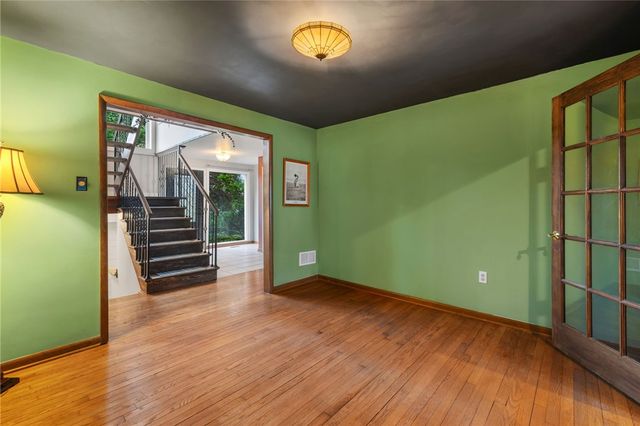 9610 Fox Rd, Mccandless, PA 15237