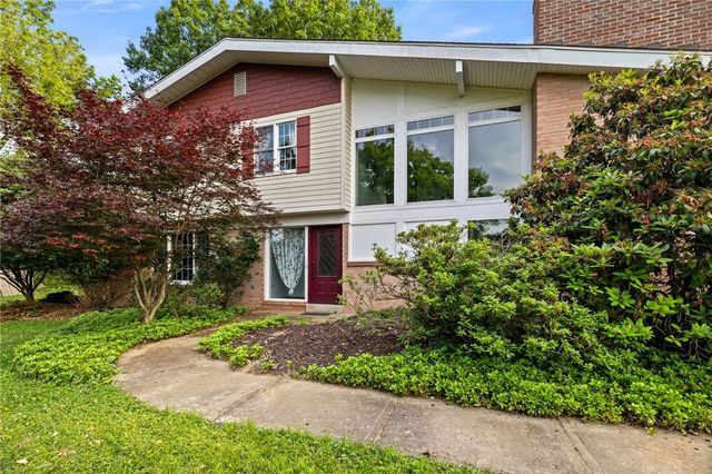 9610 Fox Rd, Mccandless, PA 15237