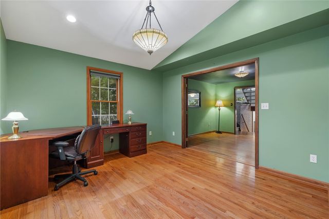 9610 Fox Rd, Mccandless, PA 15237