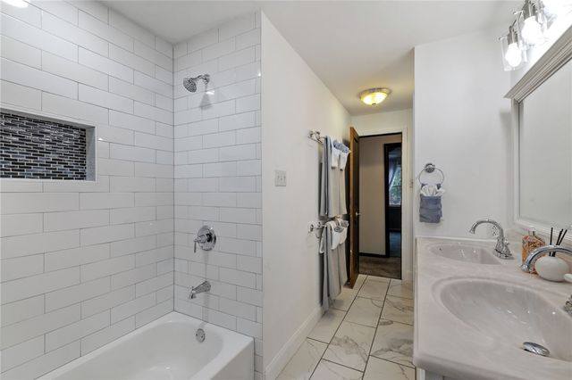 9610 Fox Rd, Mccandless, PA 15237