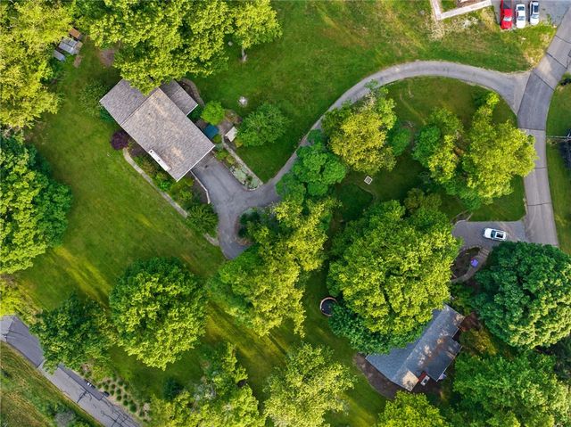 9610 Fox Rd, Mccandless, PA 15237