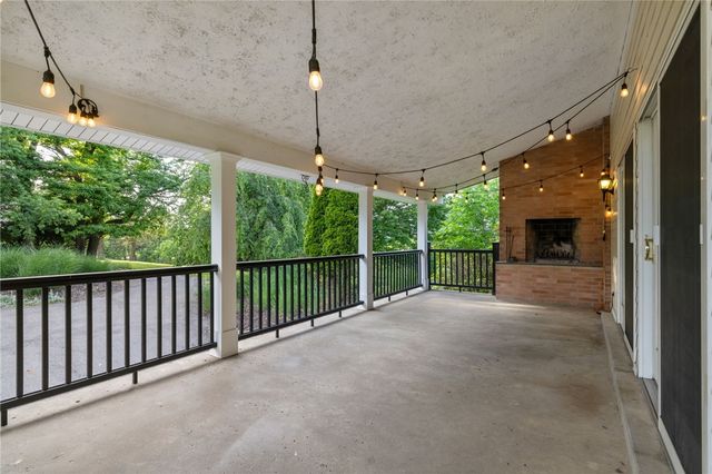 9610 Fox Rd, Mccandless, PA 15237