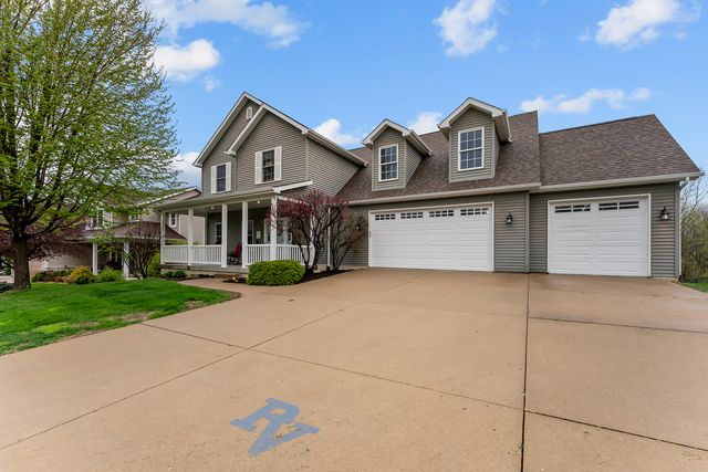 431 N 8th Street, Leclaire, IA 52753