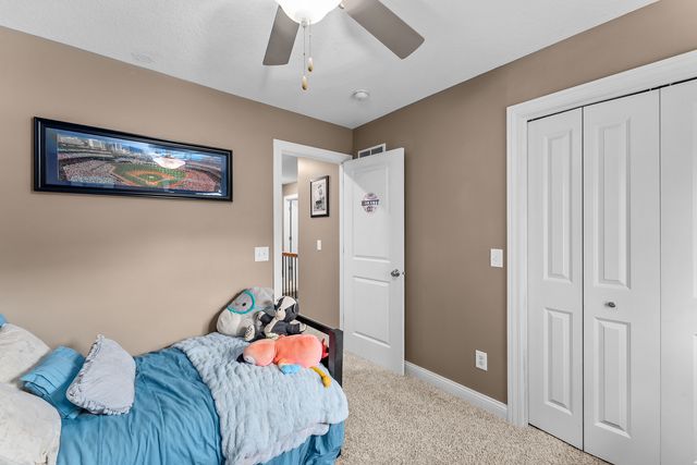 431 N 8th Street, Leclaire, IA 52753
