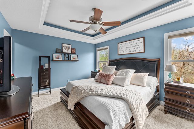 431 N 8th Street, Leclaire, IA 52753
