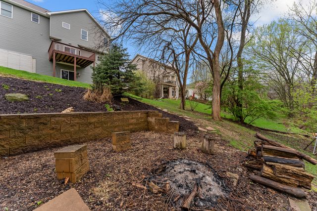 431 N 8th Street, Leclaire, IA 52753