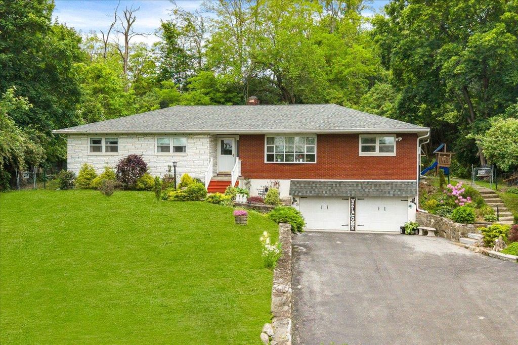 21 Sloane Road, Newburgh, NY 12550