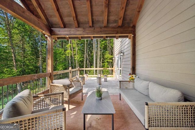 345 Deer Trail, Mineral Bluff, GA 30559