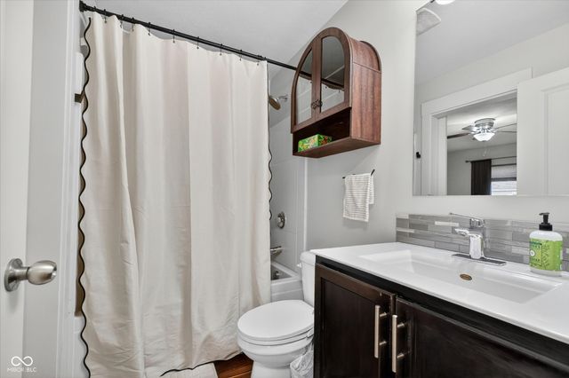 12135 Scoria Drive 100, Fishers, IN 46038