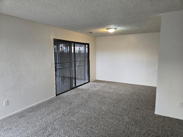 841 E Prospect Avenue, Visalia, CA 93291