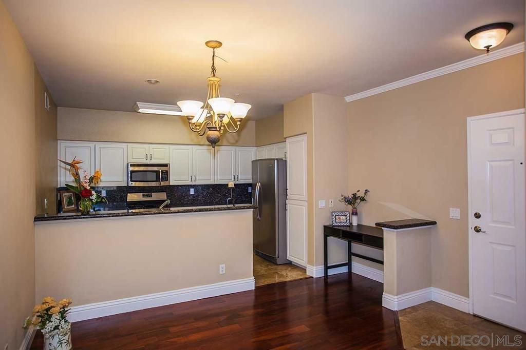 Image 1 of property listing at 12362 Carmel Country Rd G208, San Diego, CA 92130