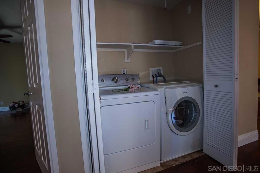 Image 16 of property listing at 12362 Carmel Country Rd G208, San Diego, CA 92130