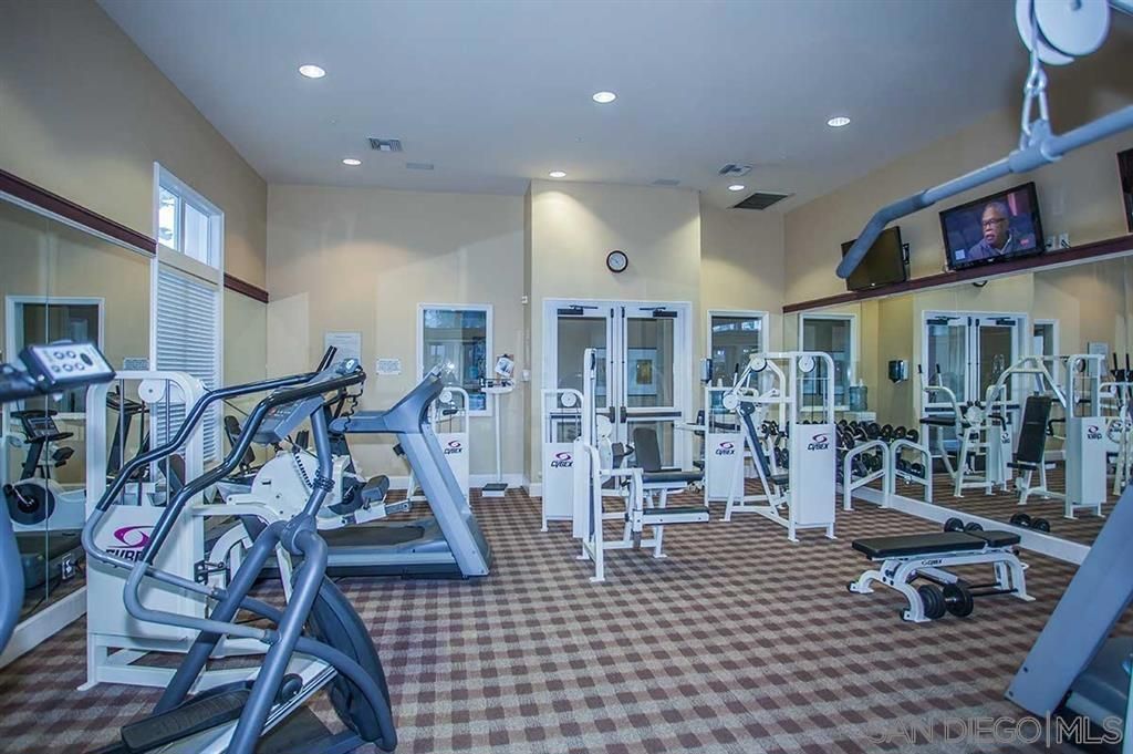 Image 21 of property listing at 12362 Carmel Country Rd G208, San Diego, CA 92130