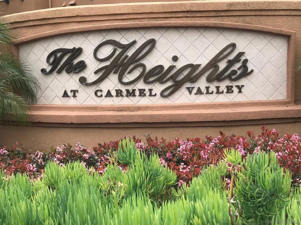 Image 3 of property listing at 12362 Carmel Country Rd G208, San Diego, CA 92130