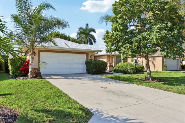 5118 Harrogate CT, Naples, FL 34112